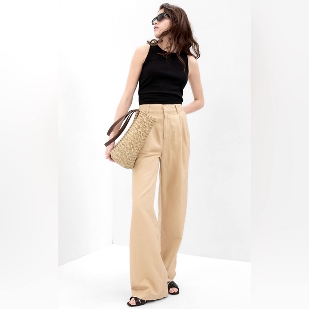 Gap linen cotton pleated pants. Black